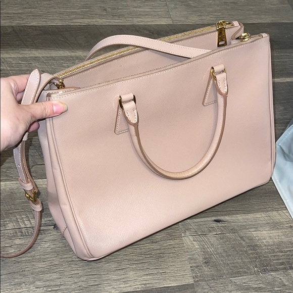 Authentic Prada bag! - Picture 3 of 5